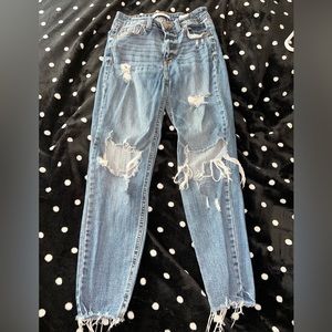 EVERYONE needs these jeans!!